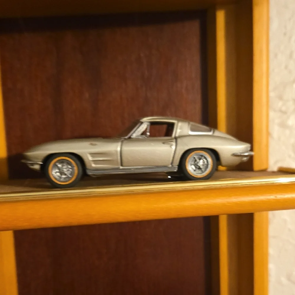 Vintage 1960 Classic Cars and Wall Display